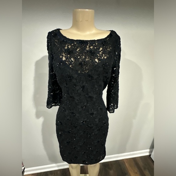 Carmen Marc Valvo Dresses & Skirts - CARMEN Carmen Marc Valvo Dress Size 4 Women Black Lace Sequin Black Small Beaded